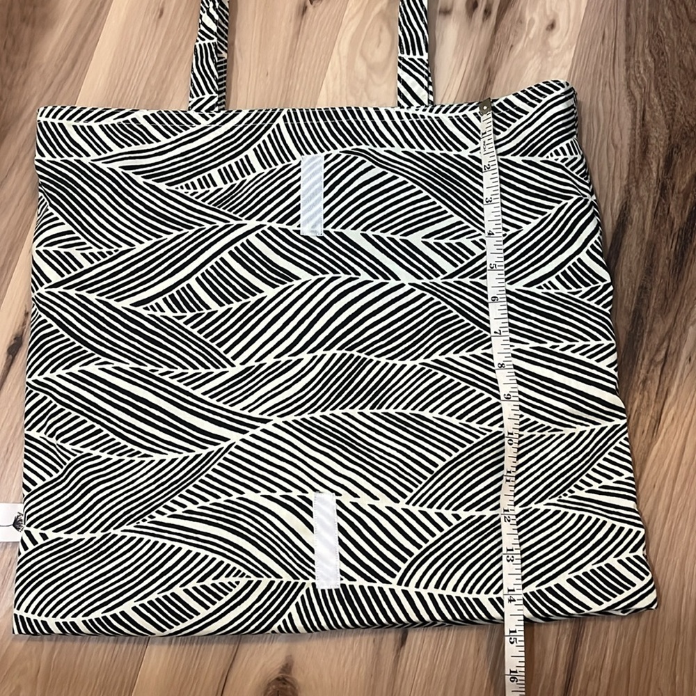 🌺Aloha foldable reversible lined tote - Picture 8 of 9